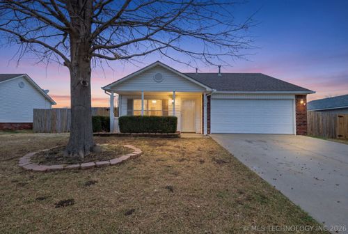 14905 E 89th Street N, Owasso, OK, 74055 | Card Image