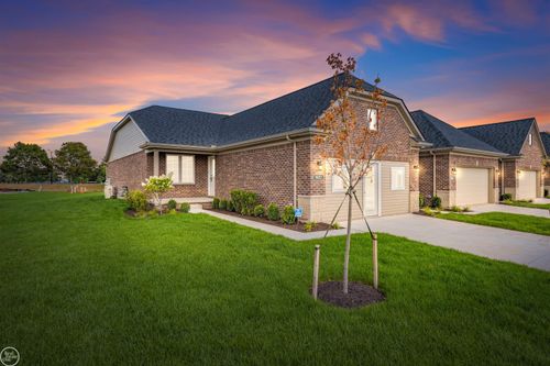 5816 Greenview Street, Warren, MI, 48092 | Card Image