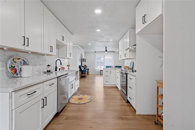 1648 Old Ranch Rd, House other with 5 bedrooms, 3 bathrooms and null parking in China Spring TX | Image 8