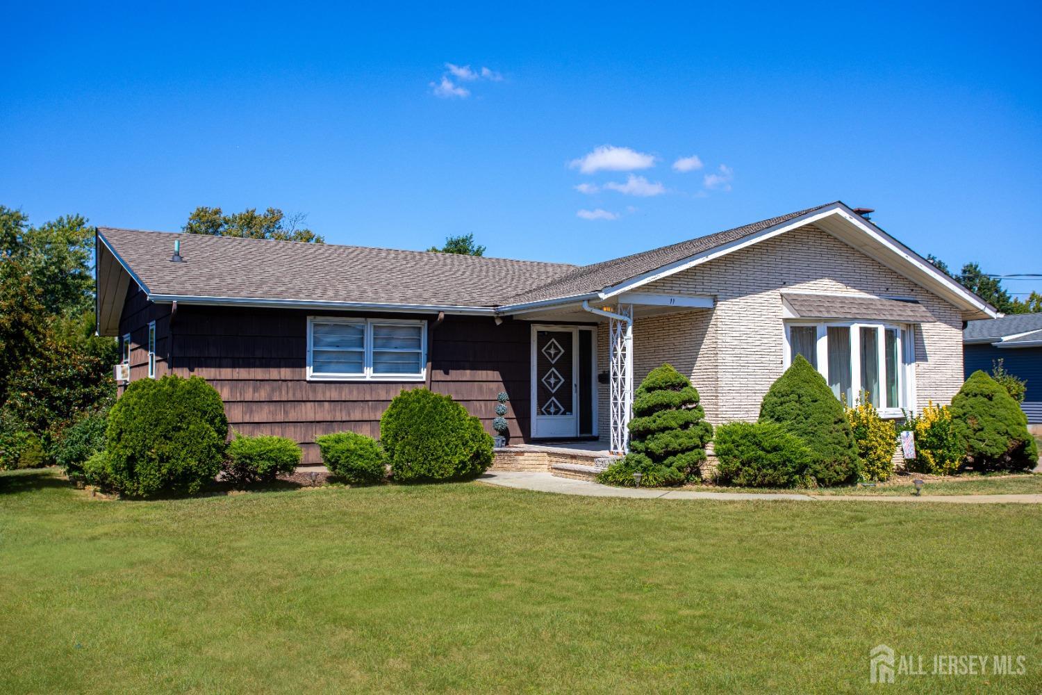 Hilltop Ave, South Amboy, NJ 08879