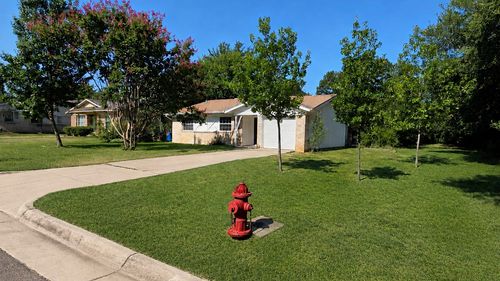 7129 Payte Ln, North Richland Hills, TX, 76182-3516 | Card Image