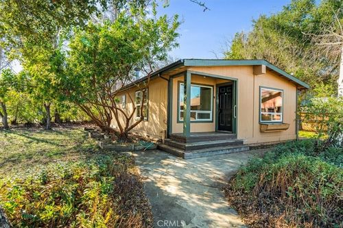 7450 Navajoa Ave, Atascadero, CA, 93422-4003 | Card Image