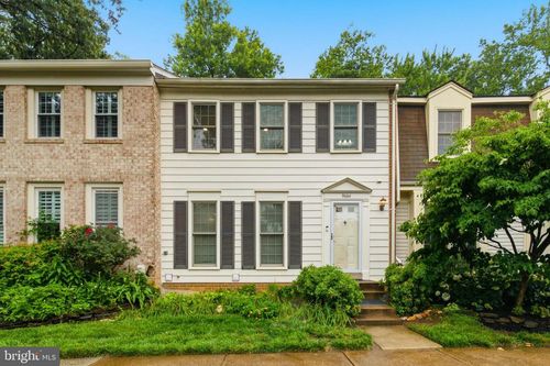 9664 Masterworks Dr, VIENNA, VA, 22181-6131 | Card Image
