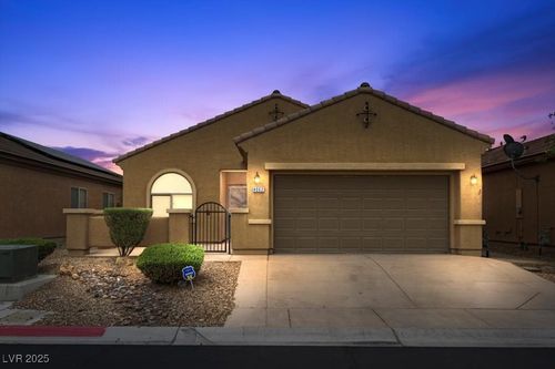 4062 Vulcan St, Las Vegas, NV, 89122-3464 | Card Image