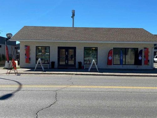 305 Main Avenue W, Sundre, AB, T0M1X0 | Card Image