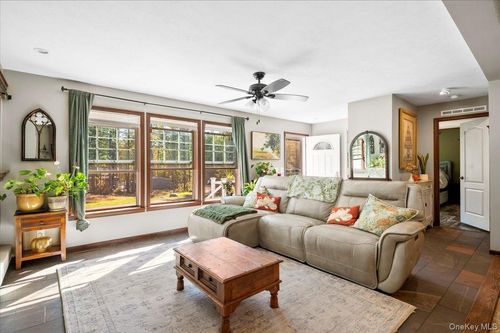 110 Silver Spur Rd W, Cairo, NY, 12413 | Card Image