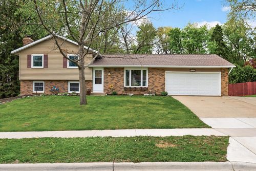 6839 133rd St W, Apple Valley, MN, 55124-7914 | Card Image