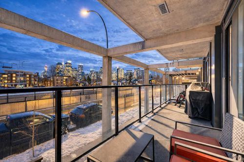 211-327 9a St Nw, Calgary, AB, T2N1T7 | Card Image