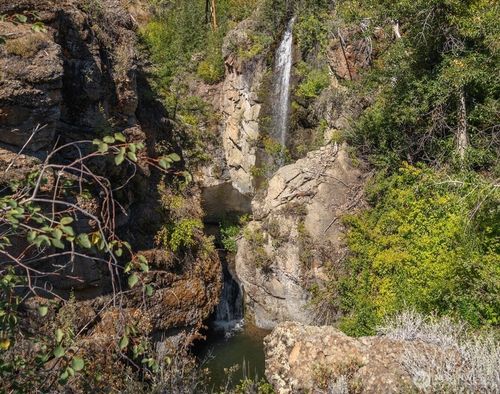 572 B W Chewuch Rd, Winthrop, WA, 98862-9791 | Card Image