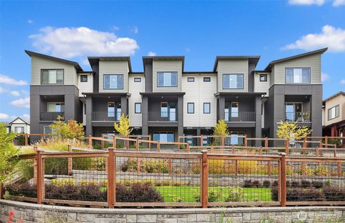 32-b-26536 Ne 143rd Cir, Duvall, WA, 98019-8714 | Card Image