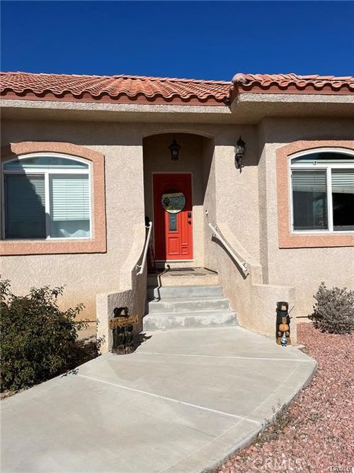 14920 Fireside Ln, Helendale, CA, 92342-7773 | Card Image