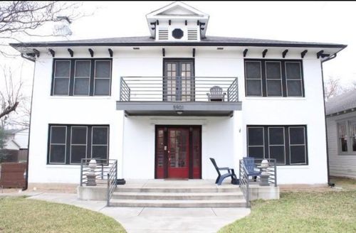 5901 Belmont Ave, Dallas, TX, 75206-6876 | Card Image