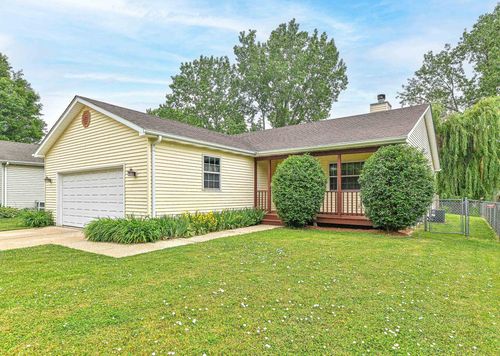 922 93rd St, Pleasant Prairie, WI, 53158-4918 | Card Image