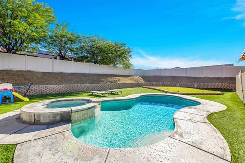 56135 Nez Perce Trl, Yucca Valley, CA, 92284-4070 | Card Image