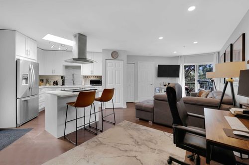 b309-40120 Willow Cres, Squamish, BC, V8B0L7 | Card Image