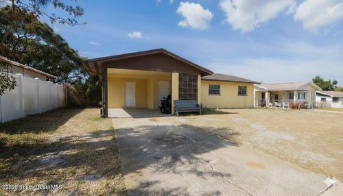 940 Allendale St, Titusville, FL, 32796-1875 | Card Image
