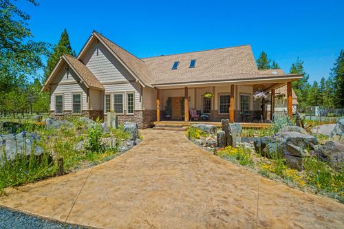 17170 Shawnee Cir, Bend, OR, 97707-2666 | Card Image