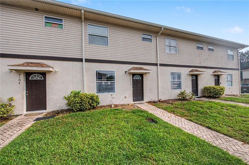 2106 Pine Chace Ct, Tampa, FL, 33613-2584 | Card Image