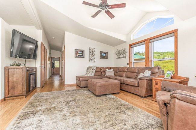 26870 Beaver Canyon Dr, House other with 4 bedrooms, 3 bathrooms and null parking in Clark CO | Image 17