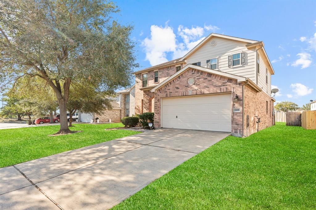 Lark Creek Ln, Katy, TX 77449