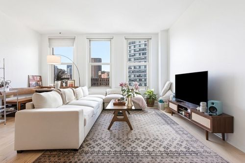 l616-70 Lincoln St, Boston, MA, 02111-2670 | Card Image