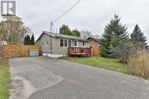 255 Parkway Ave, Keswick, ON, L4P2W1 | Card Image