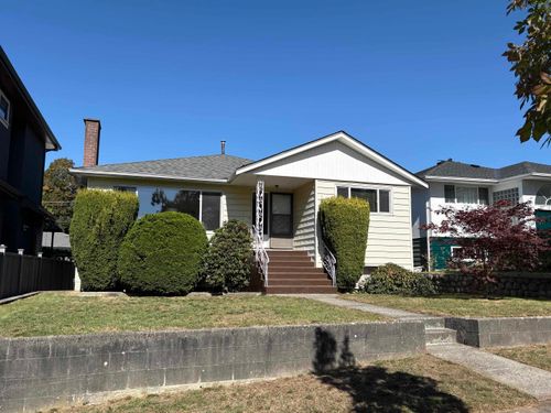 2717 Waverley Ave, Vancouver, BC, V5S1E9 | Card Image