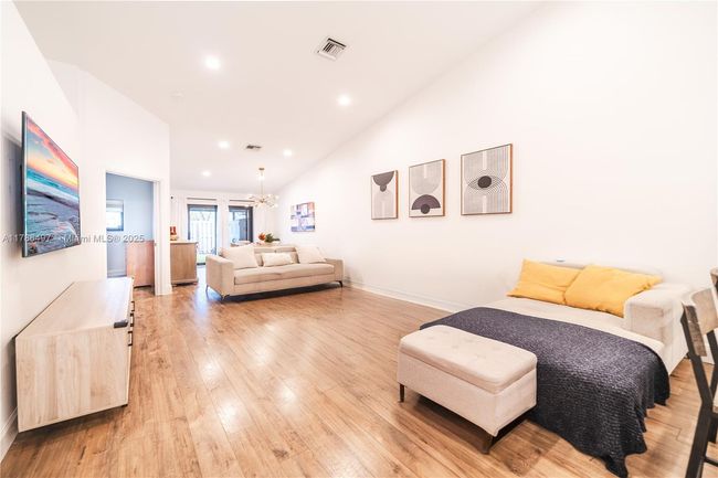 11167 Nw 38 Th Pl, Townhouse with 3 bedrooms, 2 bathrooms and null parking in Sunrise FL | Image 7