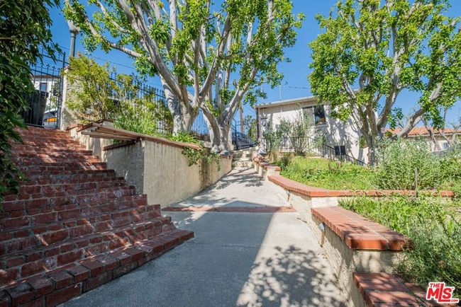 14563 Round Valley Dr, House other with 4 bedrooms, 2 bathrooms and 2 parking in Sherman Oaks CA | Image 25