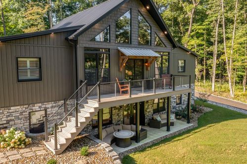 529 King Beach Dr, Howard, OH, 43028-8064 | Card Image