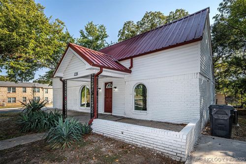 1228 D St Nw, Ardmore, OK, 73401-5748 | Card Image