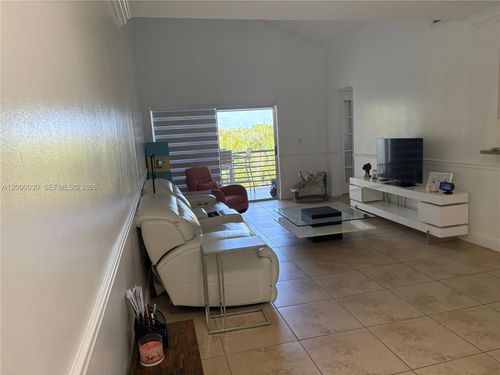 f310-9731 Fontainebleau Blvd, Miami, FL, 33172-6723 | Card Image