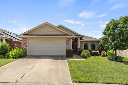 1015 Kimbro Dr, Forney, TX, 75126-5117 | Card Image