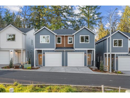 6317 Se Chloe Rose Way, Milwaukie, OR, 97267-6063 | Card Image