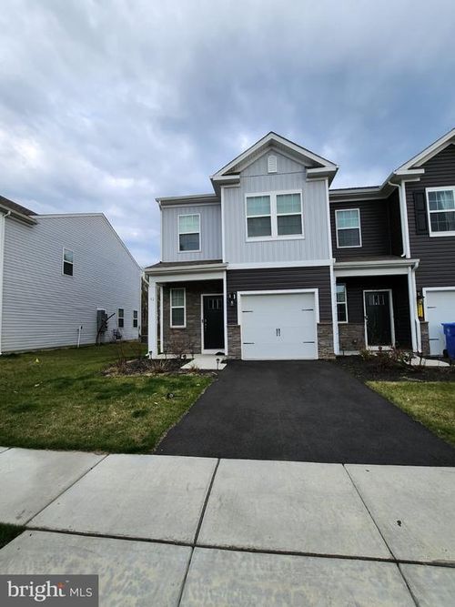 92 Peregrine Way, BURLINGTON, NJ, 08016-4446 | Card Image