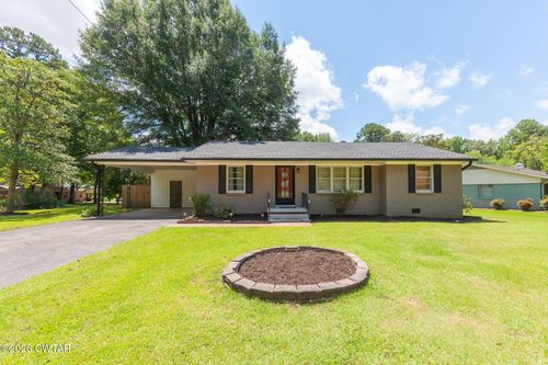 86 Beechwood Dr, Jackson, TN, 38301-3823 | Card Image