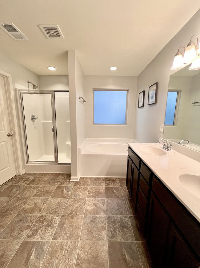 8008 Tiger Ct, House other with 3 bedrooms, 3 bathrooms and 2 parking in Spring Hill TN | Image 11