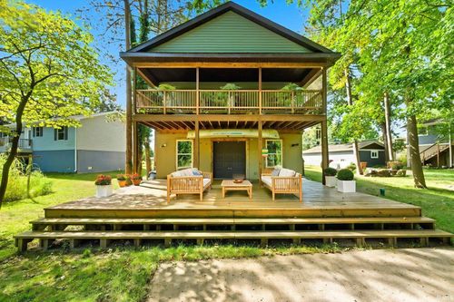 11244 W Horseshoe Bend Rd, Brookston, IN, 47923-7037 | Card Image