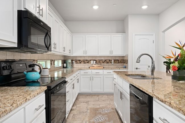 Kitchen | Image 9