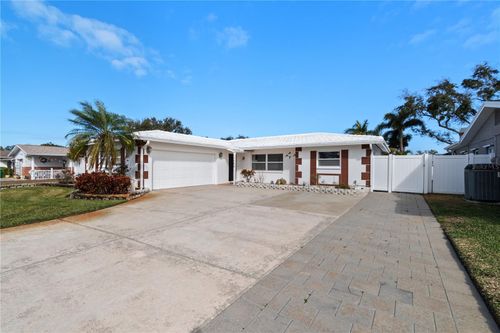 13565 86th Ave, Seminole, FL, 33776-2630 | Card Image