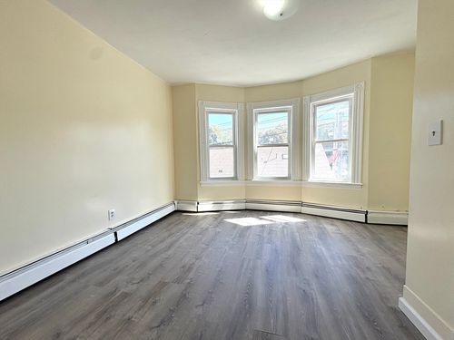 2-17 Main St, North Andover, MA, 01845-2409 | Card Image