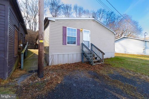 450 S 5th St, NEWPORT, PA, 17074-7651 | Card Image