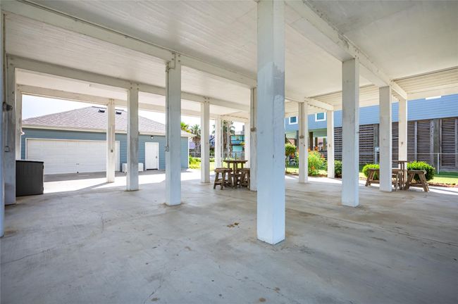 876 Kahla Dr, House other with 5 bedrooms, 2 bathrooms and 2 parking in Crystal Beach TX | Image 40