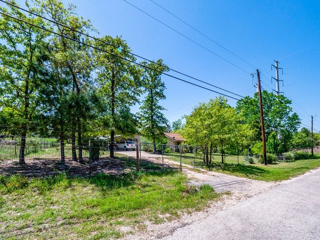 Driveway and front gate viewed from street | Image 29