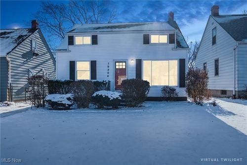 19204 Fairway Avenue, Maple Heights, OH, 44137 | Card Image