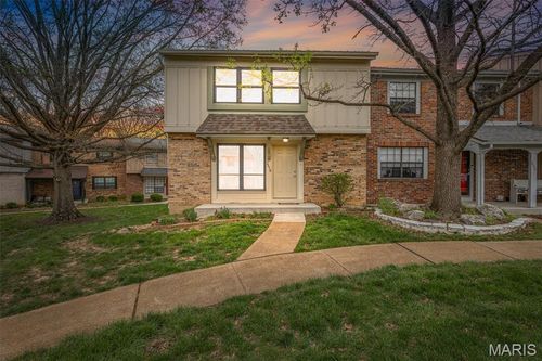 2318 Hidden Meadow Ln, Ballwin, MO, 63021-5839 | Card Image