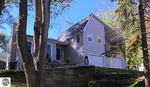 8281 Kimble Drive, Pinckney, MI, 48169 | Card Image