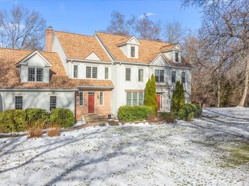 55 Nourse St, Westborough, MA, 01581-3801 | Card Image