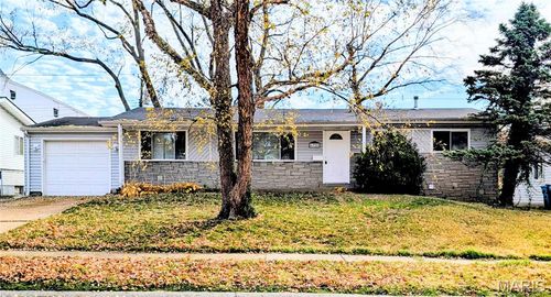 6720 Cherryvale Dr, Hazelwood, MO, 63042-1706 | Card Image