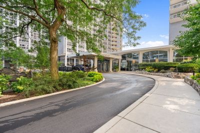 1306 - 4250 N Marine Drive, Condo with 1 bedrooms, 1 bathrooms and 1 parking in Chicago IL | Image 2